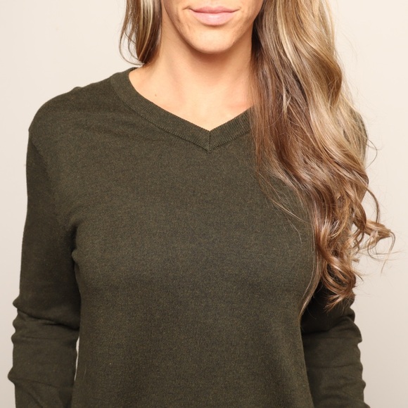 Old Navy Women's Olive V-Neck Sweater - Picture 1 of 3